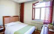 Bedroom 4 GreenTree Alliance Hulunbeier Zhalantun Railway St