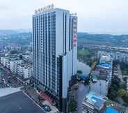 Nearby View and Attractions 2 GreenTree Eastern Yibin Yijian Road New City Plaza