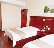 Bedroom 3 GreenTree Inn DingZhou Railway Station Hotel