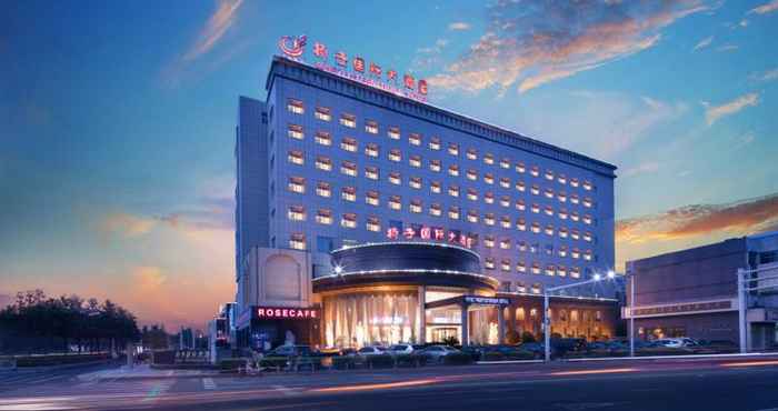 ภายนอกอาคาร Yangzi International Hotel