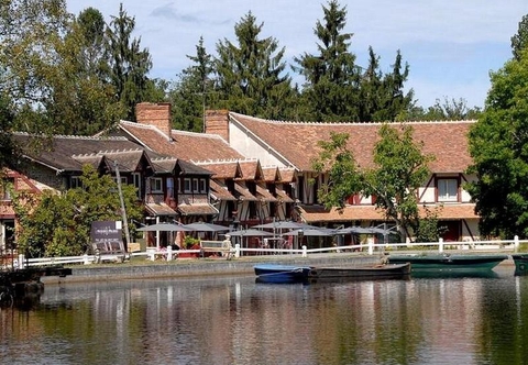 Exterior Logis Hotel Le Moulin De Villiers