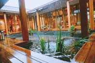 Kolam Renang Blossom Hill Hotel Ya'an Tea Horse Department Hote