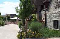 Exterior LOGIS HOTEL LE CLOS DE LA VOUGE