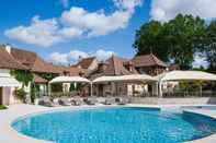 Kolam Renang LOGIS HOTEL LE CLOS DE LA VOUGE