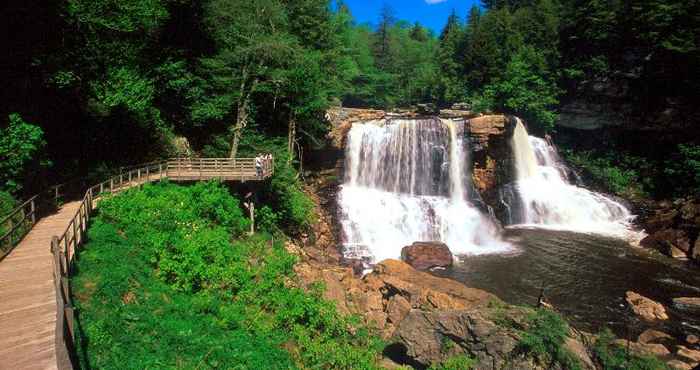 พื้นที่สาธารณะ Blackwater Falls State Park Lodge