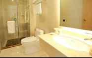 Toilet Kamar 4 GreenTree Inn Yichun Qingshan Street Express Hotel