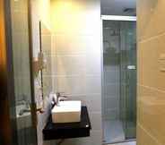 In-room Bathroom 5 Shell Ganzhou Central Theme Hotel