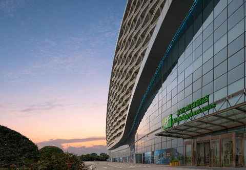 Exterior Holiday Inn Hotel & Sts Wuhan International Expo