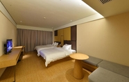 Bedroom 7 Ji Hotel (Shanghai Jindu Road Branch)