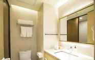 In-room Bathroom 7 Ji Hotel (Urumqi Zhongshan Road)