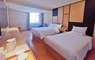 Bedroom 4 Ji Hotel (Urumqi Zhongshan Road)