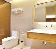 In-room Bathroom 2 Ji Hotel (Jinan Jingshi Road Harmony Plaza)