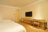 Bedroom Ji Hotel (Jinan Jingshi Road Harmony Plaza)