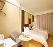 Bedroom 7 Ji Hotel (Jinan Jingshi Road Harmony Plaza)