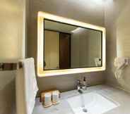 In-room Bathroom 6 Ji Hotel (Wenzhou Wuma Street)
