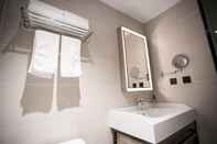 In-room Bathroom Hanting Premium (Chengde South Railway Station, Un