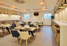 Restaurant 7 Hanting Hotel (Baoding Railway Station East Square