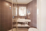 In-room Bathroom Hanting Beijing West Railway Station North Plaza C