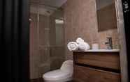 In-room Bathroom 2 Santa Lucia Luxury