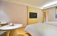 Bedroom 6 Ji Hotel (Shanghai Hongqiao National Exhi&Conv.Cen