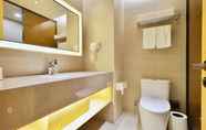 In-room Bathroom 4 Ji Hotel (Shanghai Hongqiao National Exhi&Conv.Cen