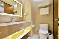 In-room Bathroom Ji Hotel (Shanghai Hongqiao National Exhi&Conv.Cen