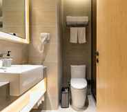 Toilet Kamar 6 Ji Hotel (Yuyao Yintaicheng)