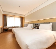 Bedroom 7 Ji Hotel (Shanghai Xujiahui Guanshengyuan Road)