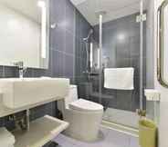 Toilet Kamar 4 Hanting Hotel(South of Railway Station You'anmen B