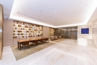 Lobby Ji Hotel (Shanghai Jiangning Road Metro Station)