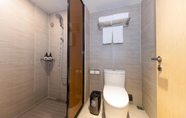 In-room Bathroom 7 Ji Hotel (Shanghai Jiangning Road Metro Station)