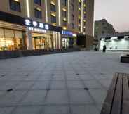 Exterior 6 Ji Hotel (Shanghai Hongmei South Road Subway Stati