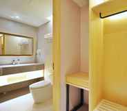 In-room Bathroom 7 Ji Hotel (Shanghai Hongmei South Road Subway Stati