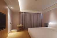 Others Ji Hotel (Shanghai Hongmei South Road Subway Stati