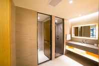 Phòng tắm bên trong Ji Hotel (Guangzhou Baiyun Airport)