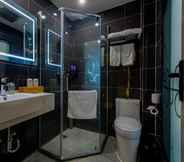 In-room Bathroom 4 Hanting Premium (Xi'an Bell Tower, North Street)