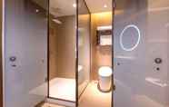 Toilet Kamar 7 Ji Hotel(Shanghai Meilong Wanhui International Pla