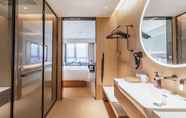 In-room Bathroom 2 Ji Hotel Shanghai Pudong Airport Zhuqiao wine stor