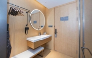 In-room Bathroom 5 Ji Hotel (Beijing Shangdi Nongda South Road)