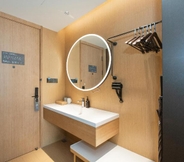 In-room Bathroom 3 Ji Hotel (Beijing Shangdi Nongda South Road)