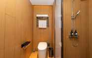 Toilet Kamar 5 Ji Hotel (Hangzhou Zhuantang Yunqi Town)