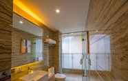 In-room Bathroom 4 Elan selected (Chengdu New Convention and Exhibiti