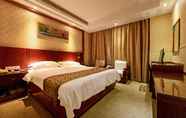 Bedroom 4 Elan Hotel(Jiangbei Wanda zhongticheng store)