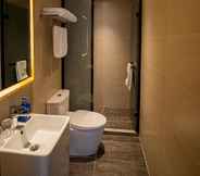 In-room Bathroom 4 Hanting Hotel (Beijing Xuanwumen)