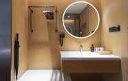 In-room Bathroom 3 Ji Hotel (Future Road Store, Convention & Exhibiti