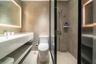 In-room Bathroom Hanting Hotel (Shanghai Anting Auto City)