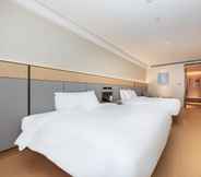 Bedroom 4 Ji Hotel ( Zoucheng Wande mall)