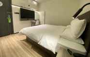 Kamar Tidur 4 Hi Inn (West gate of Beijing Jiaotong University)