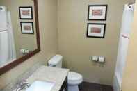 In-room Bathroom Red Roof Inn Fairfield