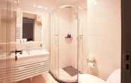 Phòng tắm bên trong 3 Hanting Hotel (Cixi Hangzhou Bay Century City)